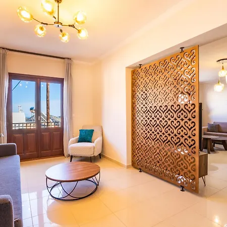 Semesterbostad Danai *