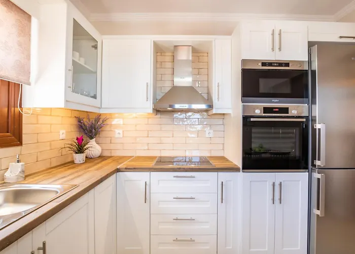 بيت للعطل Danai *