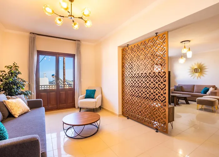 بيت للعطل Danai *